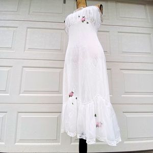 [VINTAGE] Beautiful floral white summer slip dress